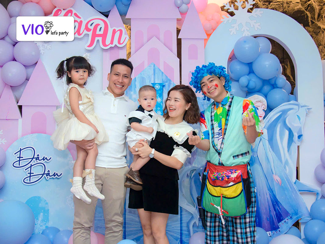 Chú hề bong bóng VioParty tại tiệc sinh nhật