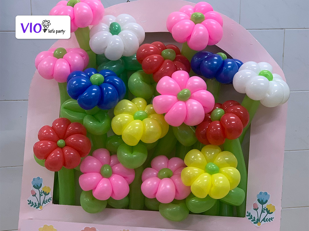 Chú hề bong bóng VioParty tại tiệc sinh nhật